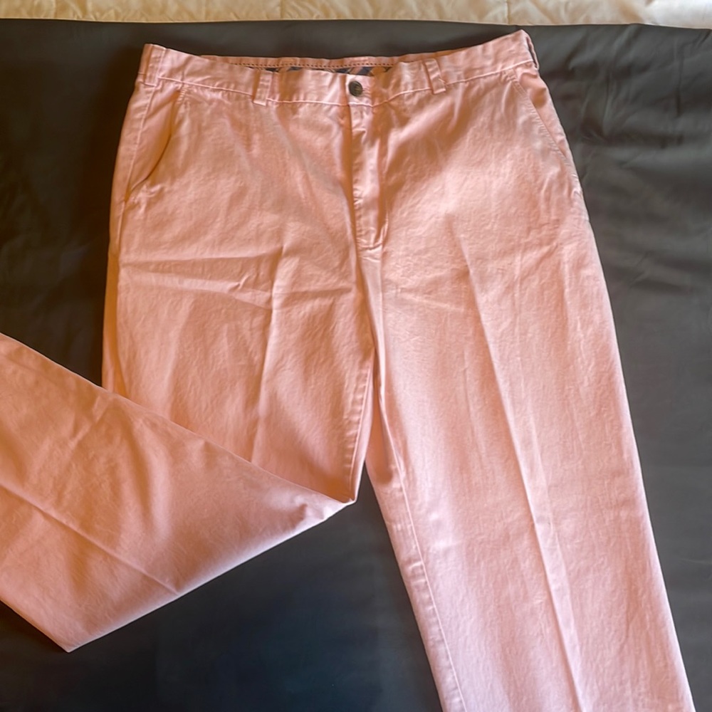 Men’s light pink khaki pants